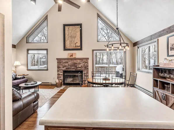 22 Lower Howes Road, Wilmington, VT 05363