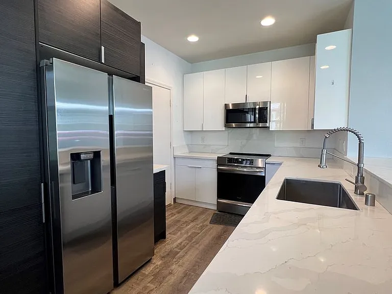 1101 Kukulu St #57 — Photo 3