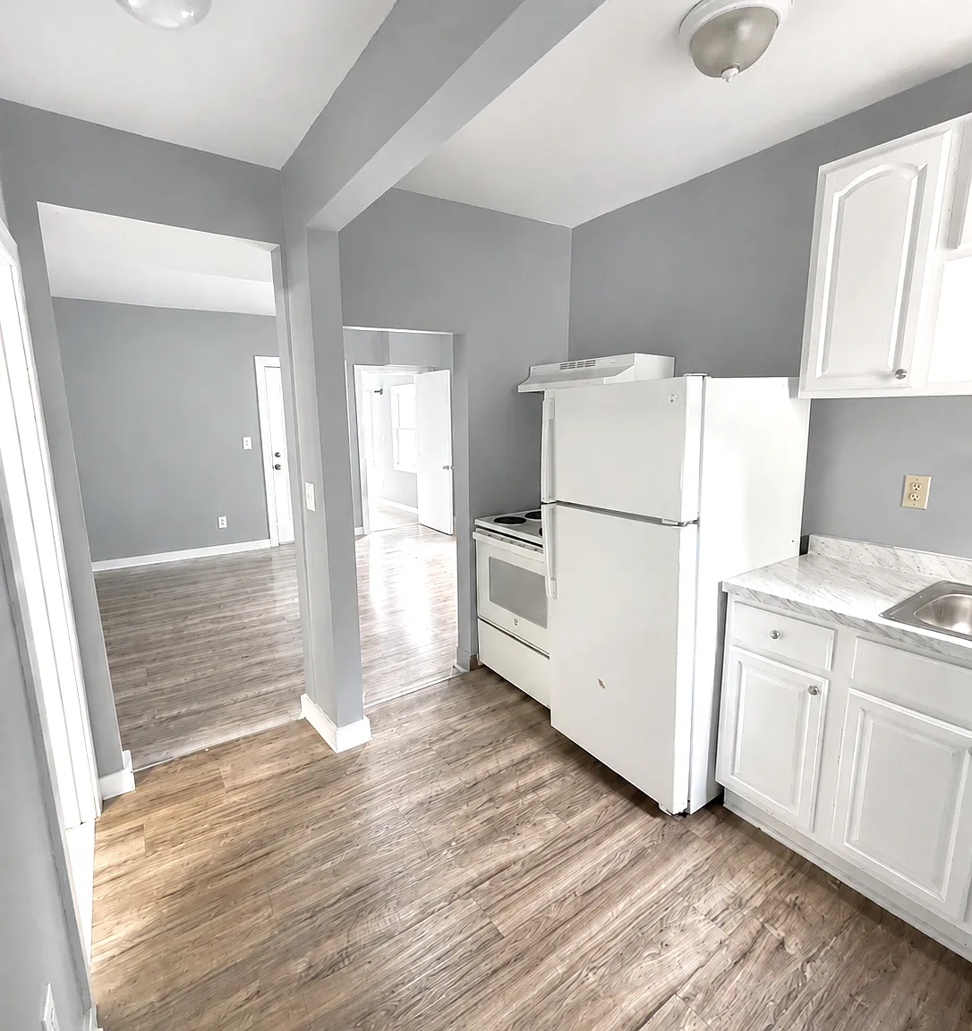 3 bed, $1,600 — Photo 3