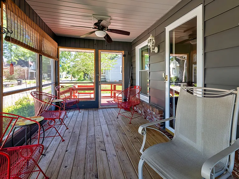 804 S Madison St — Photo 24