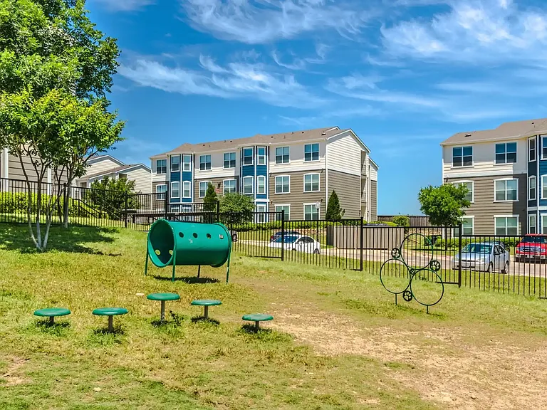 Westpoint at Scenic Vista Apartments — Photo 11