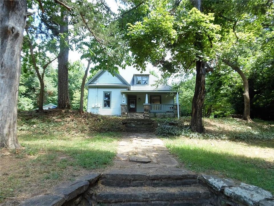 1st image of 434 N Tanglewood Ave