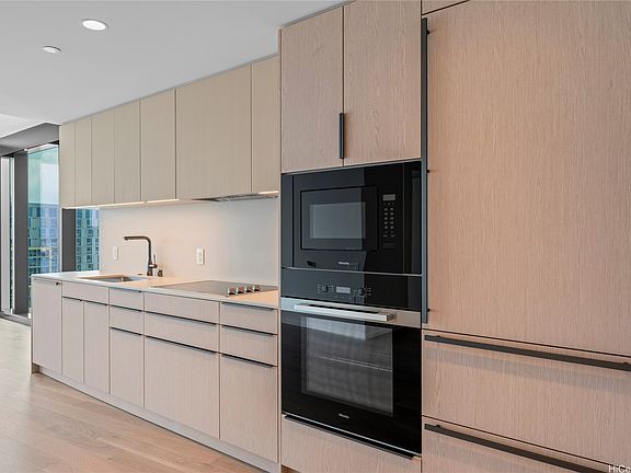 4th image of 333 Ward Ave #3715