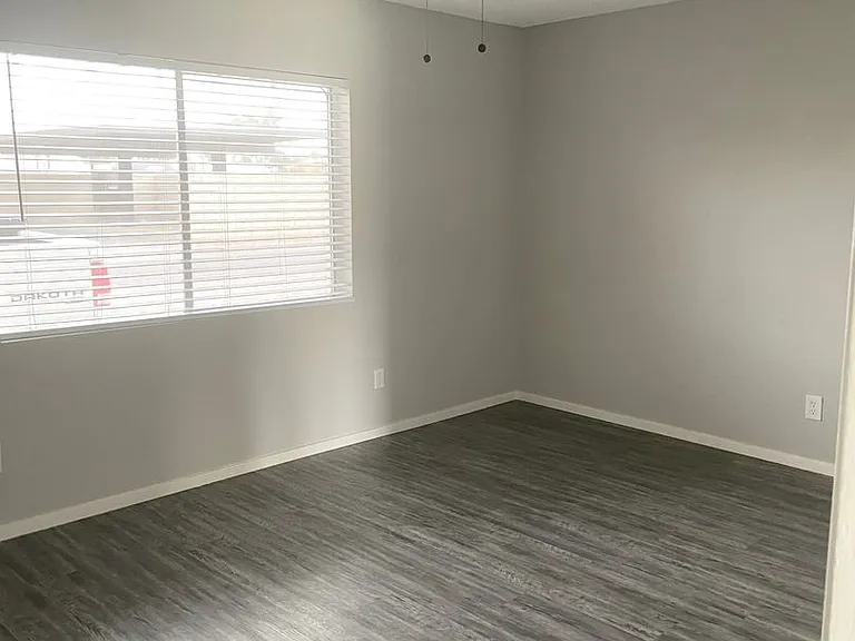 407 N Williams — Photo 2