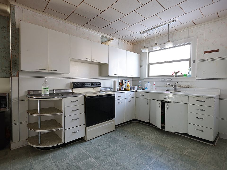 682 W A St, Burns, OR 97720 Zillow