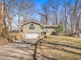6859 Yuma Dr, Chanhassen, MN 55317