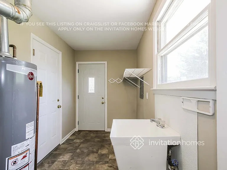 2401 Birch Ln — Photo 13