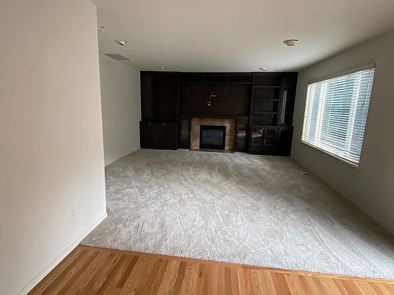 4th image of 10012 186th Ct NE