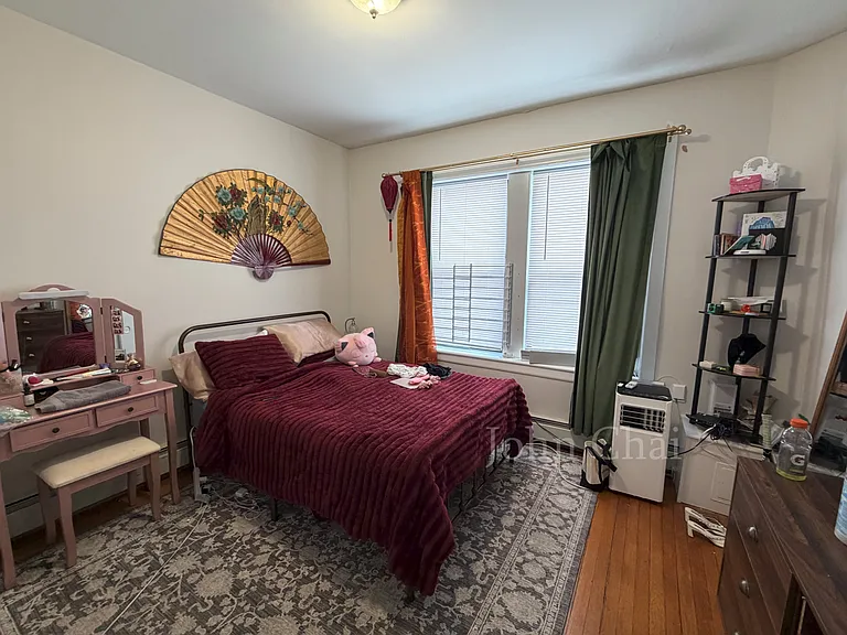 3 Sutherland Rd #4 — Photo 14