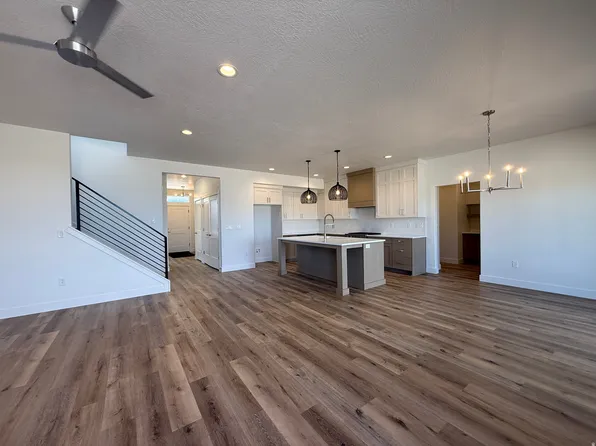 2979 N Galloway Ln #275, Ogden, UT 84404