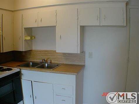 4th image of 360 Fouts Ave