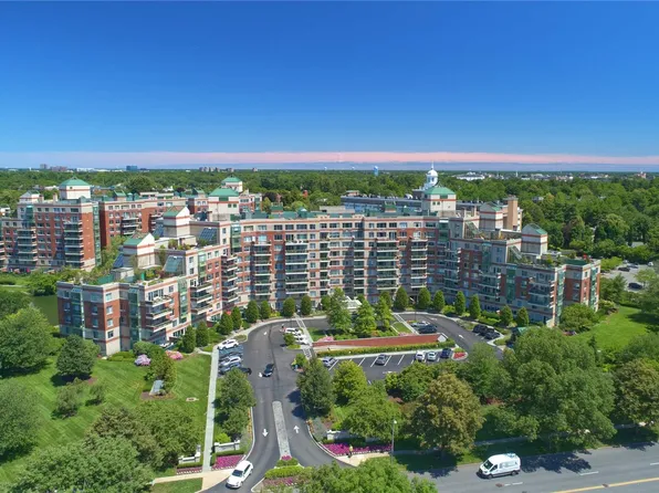 111 Cherry Valley Avenue #M34, Garden City, NY 11530