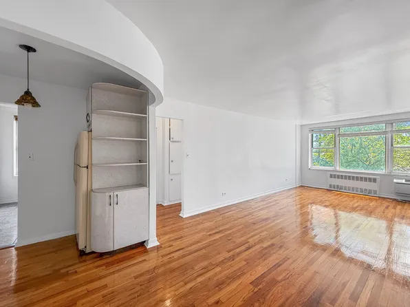 2600 East 21st Street 4C image 3 of 11