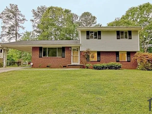 745 Anderson Dr, Jonesboro, GA 30236