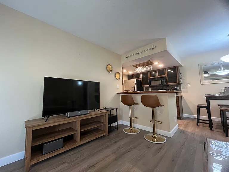 1111 E University Dr #214 — Photo 2
