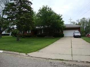 1352 Heathercrest Dr, Flint, MI 48532