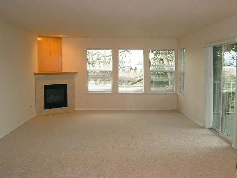 358 E Bellis Fair Pkwy #101 — Photo 14