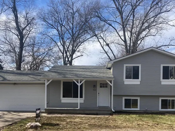 940 Marvell Pl, Waterford, MI 48327