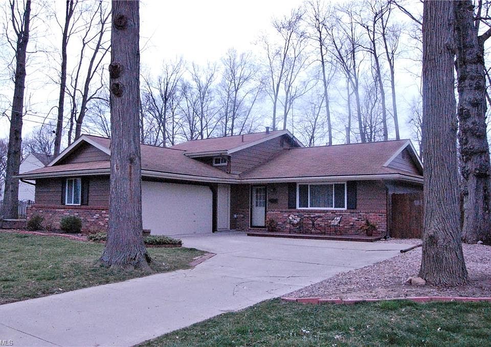 1st image of 808 Bennett Dr