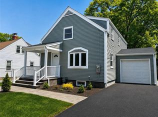 77 Ash St, Lincoln, RI 02865