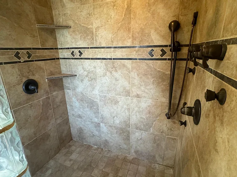4337 Tewa Ct — Photo 24