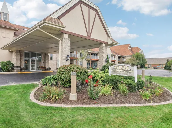 N113W16241 Sylvan CIRCLE #114, Germantown, WI 53022