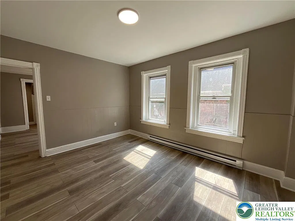 1 bed, 1.0 bath, 600 sqft, $995 — Photo 3