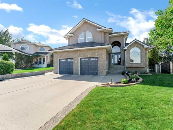 67 SE Penland Way NE, Medicine Hat, AB T1C 1X2