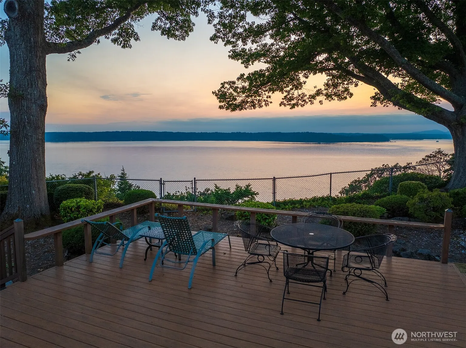 10445 Marine View Drive SW photo 1