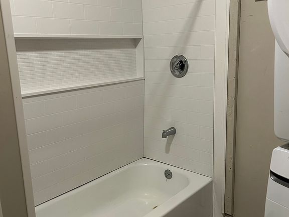 5th image of 530 Main St Suite 1