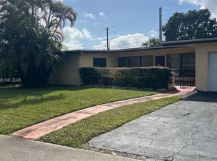 Sky Lake, North Miami Beach, FL 33179