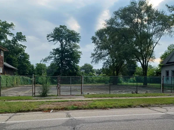 Sterling Ave, Elkhart, IN 46516