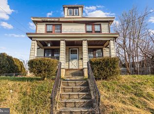 1903 Emerson St, Philadelphia, PA 19152