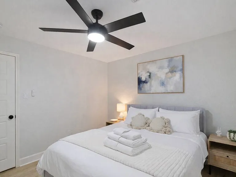 5642 Cartagena St — Photo 15