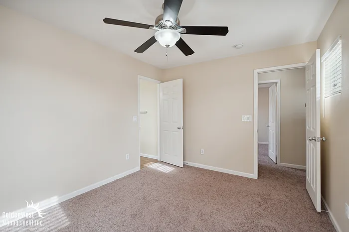 3528 E Carisbrook Dr — Photo 12