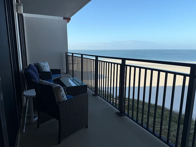 180 Seaview Ct #1001 — Photo 6