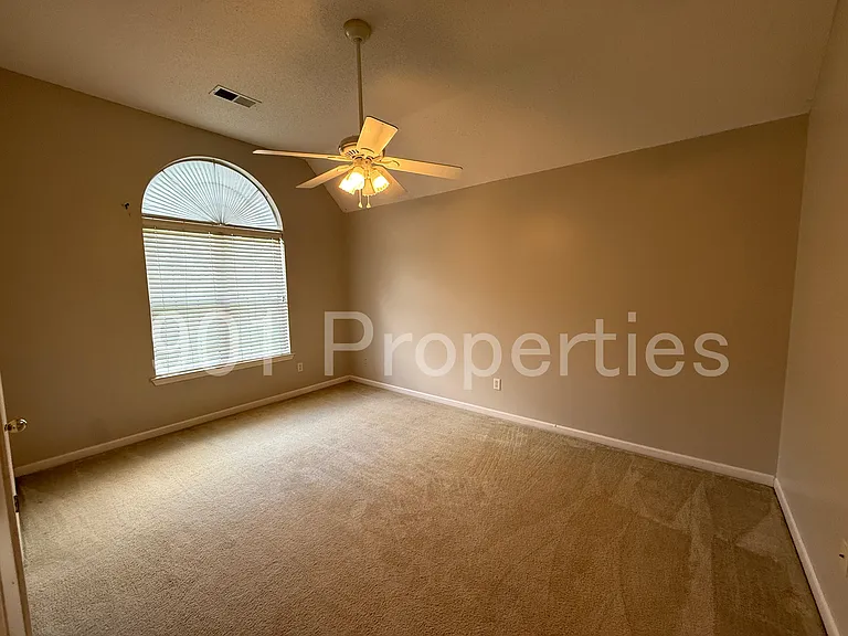 4957 Rivercrest Ln — Photo 17