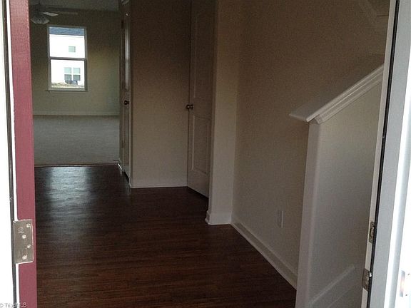 3rd image of 144 Lillian Dr