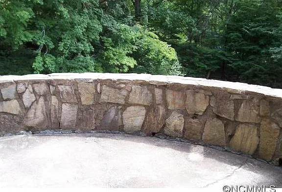 101 Starlight Ln — Photo 39