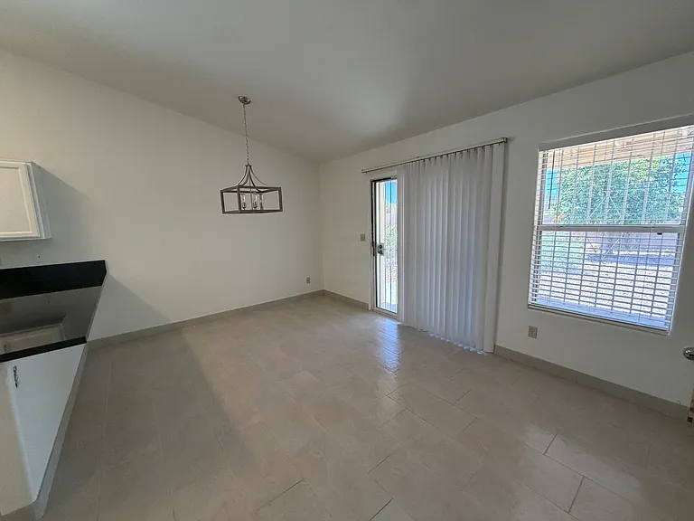 2534 S Perillo Dr — Photo 17