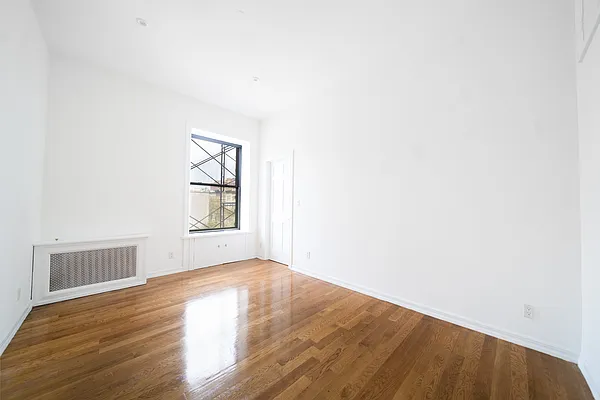 Rented by Mercer Real Estate | media 13