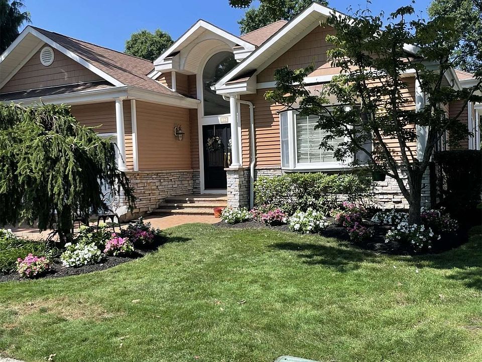 12 Redan Drive, Smithtown, NY 11787 Zillow