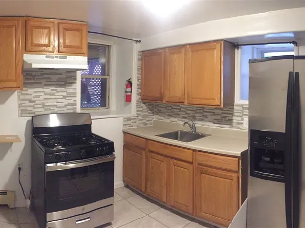 584 59th St, West New York, NJ 07093