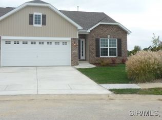 1805 Old Park Ln, Swansea, IL 62226
