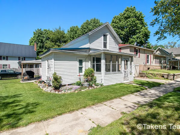 721 S Pearl St, Belding, MI 48809