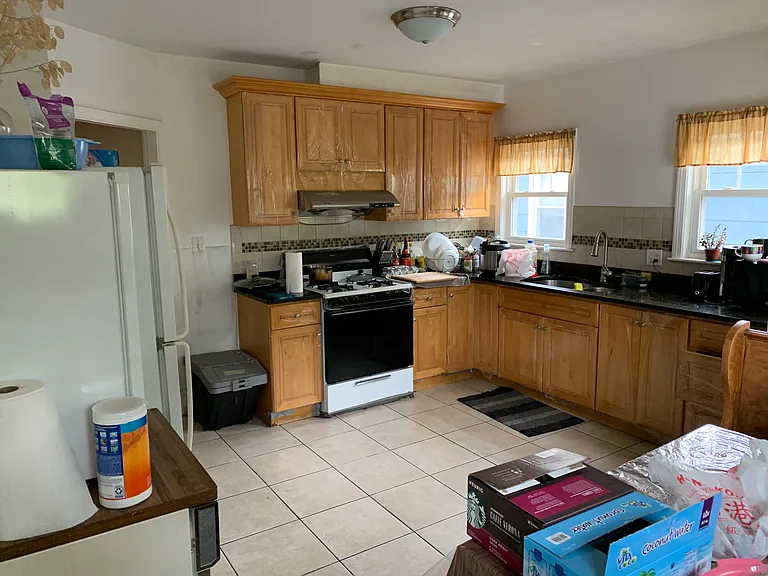 46 Maple St #1 — Photo 7