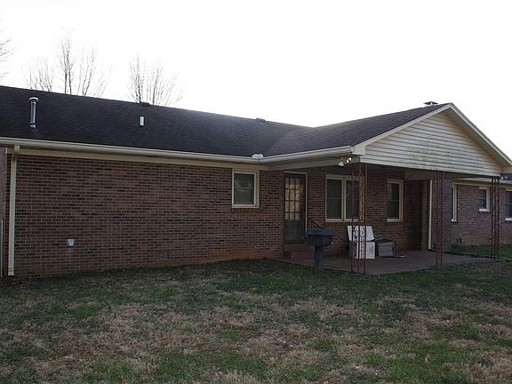 3rd image of 1010 Lois Ln