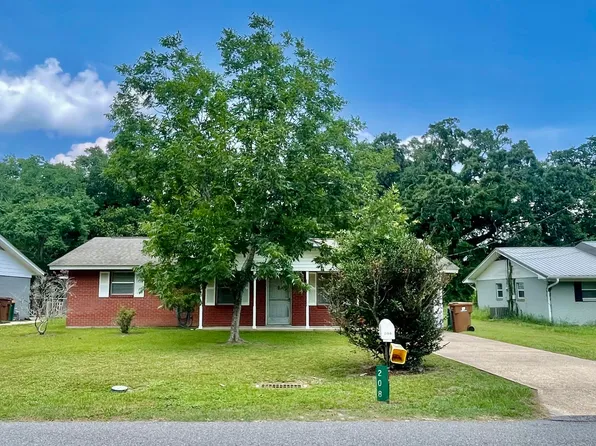208 Cox Ave, Long Beach, MS 39560