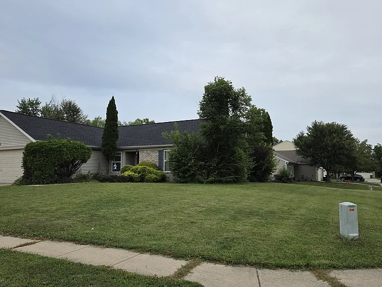 3113 Bluster Dr — Photo 2