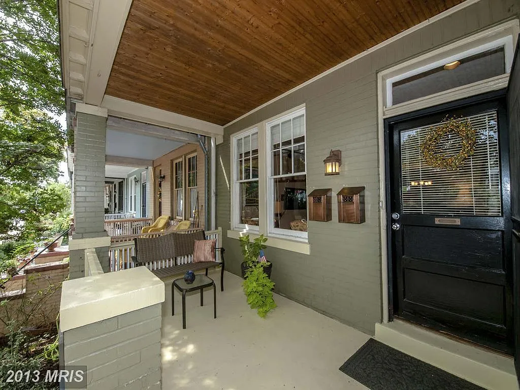 2 bed, 1.5 bath, 1550 sqft, $3,500 — Photo 2